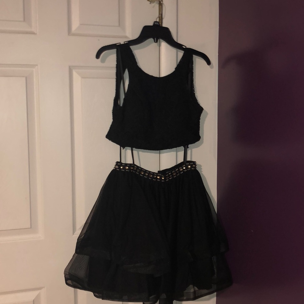 2 piece black dress 🖤!
